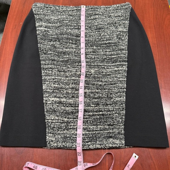Ann Taylor Tweed Pencil Skirt Black Wool Blend Mixed Media Women’s Size 10 - Picture 4 of 7